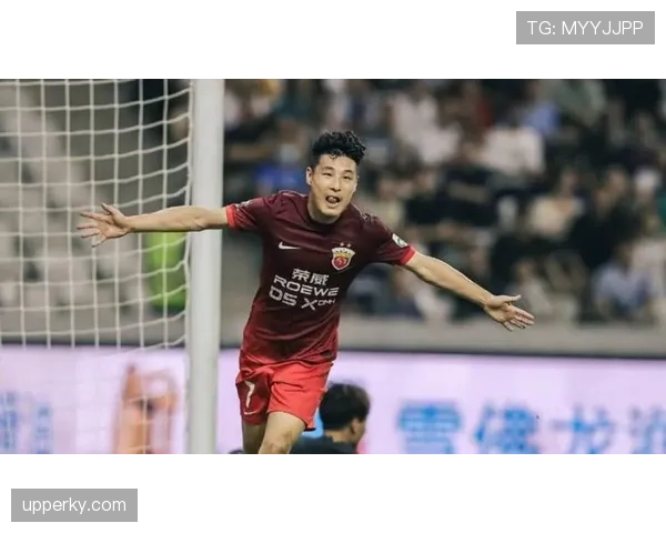 武磊前插撕扯防线如何提升射门威胁？